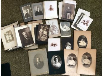 LARGE LOT OF VINTAGE PHOTOS