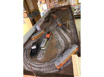 (2) PART TABLE TOP TRAIN TRACK DISPLAY