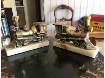 PAIR TRAIN ENGINE BOOKENDS
