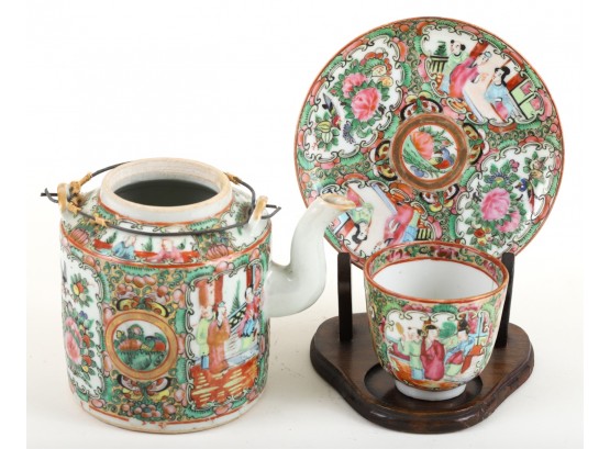 (19th c) CHINESE ROSE MEDALLION TEAPOT and CUP