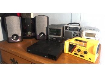 GROUP CD/RADIOS W/ SPEAKERS AND BLU-RAY PLAYER