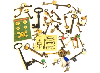 LARGE COLLECTION ANTIQUE KEYS AND BAND BUTTONS