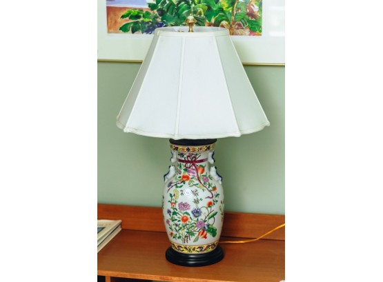 ASIAN PORCELAIN TABLE LAMP