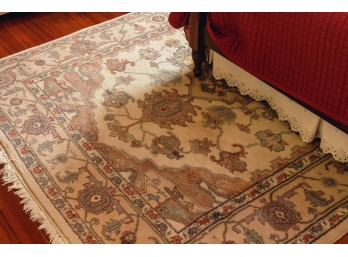 CONTEMPORARY ROOM-SIZED ORIENTAL RUG