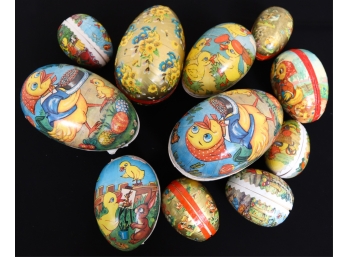 GROUPING OF GERMAN PAPER EASTER EGGS