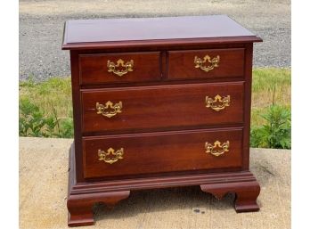 CHIPPENDALE STYLE LINEAGE MAHOGANY SILVER CHEST