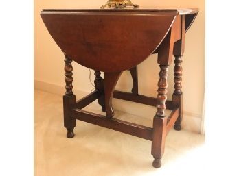 DROP LEAF MAHOGANY BUTTERFLY TAVERN TABLE