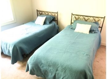 PAIR OF TWIN BED HEADBOARDS ON FRAME