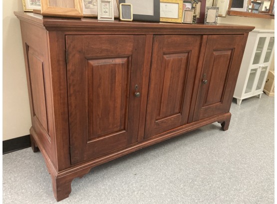 LATE 20THc TRADITIONAL AMERICAN SIDEBOARD