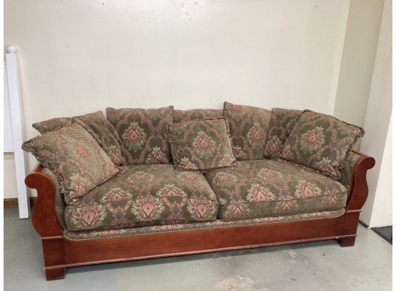 LATE 20THc CLASSICAL AMERICAN STYLE SOFA