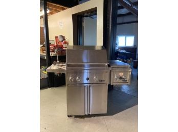 LYNX STAINLESS STEEL NATURAL GAS GRILL