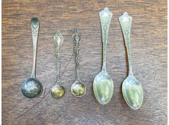 (5) STERLING TEASPOONS INCLUDING TIFFANY & CO