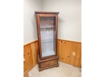 GLASS FRONT MAHOGANY GUN CABINET WITH LOCK