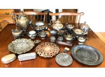 LARGE COLLECTION SILVER PLATED WARES