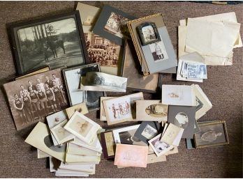 LARGE GROUPING OF VINTAGE & ANTIQUE PHOTOGRAPHY