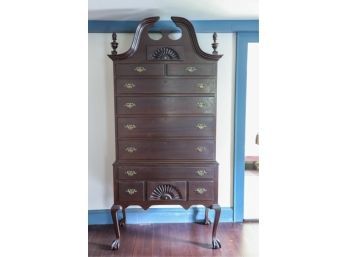 CHIPPENDALE STYLE BONNET TOP MAHOGANY HIGHBOY
