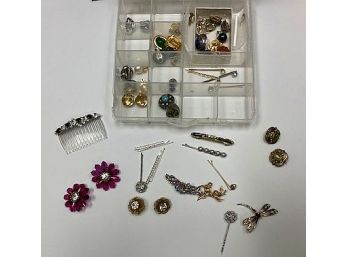 COSTUME JEWELERY LOT INCLUDING 14K GOLD PIN AND SIGNED MIRIAM HASKELL EARRINGS