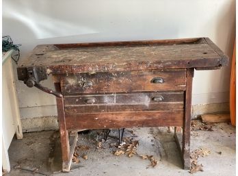 (2) DRAWER TOOL BENCH WITH VICE
