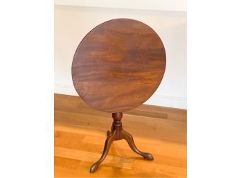 QUEEN ANNE STYLE MAHOGANY TILT TOP TABLE