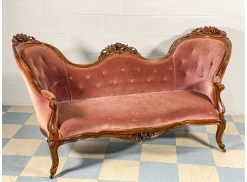 CARVED VICTORIAN COURTING SOFA w FLORAL DECORATION