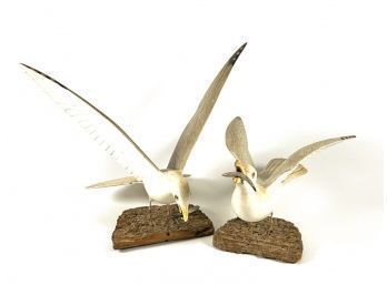PAIR OF CARVED & PAINTED SEAGULLS