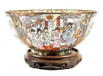 (20th C) CHINESE PORCELAIN PUNCH BOWL