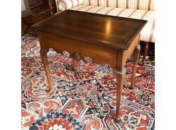 GLOBE FURNITURE QUEEN ANNE TRAY TOP TABLE