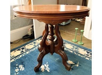 VICTORIAN OVAL TOP TABLE