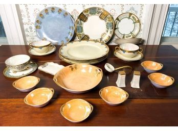 COLLECTION OF LUSTERWARE PORCELAIN