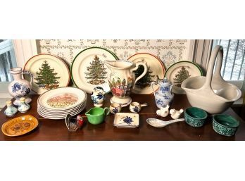 MISC LOT CHINA AND STONEWARE INCLUDING CHRISTMAS