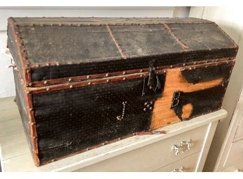 VINTAGE FABRIC BOUND TRUNK W/ CLOTHING/TEXTILES