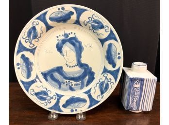 SLEEPY HOLLOW REPRODUCTIONS PLATE W/ SIGNED VASE