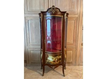 (Late 20th c) LOUIS XV STYLE CURIO CABINET