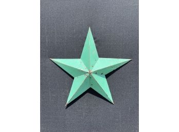 GALVANIZED STEEL FIVE POINT STAR IN GREEN PAINT