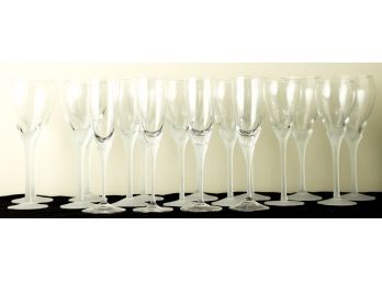 TULIP-FORM STEMWARE with FROSTED STEMS