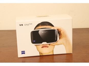 VR ONE PLUS VERTUAL REALITY HEADSET