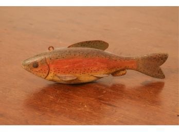 (1) CARVED AND PAINTED WOODEN FISH DECOY