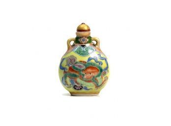 CHINESE PORCELAIN MOON FORM SNUFF BOTTLE