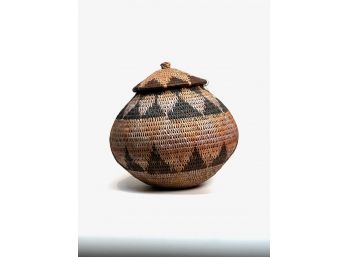 WOVEN BASKET with LID
