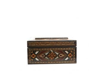 FAR EAST INDIAN INTRICATELY INLAID JEWELRY BOX