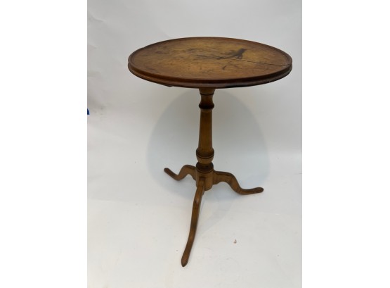 (18th c) QUEEN ANNE DISH TOP CANDLE STAND