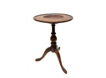QUEEN ANNE STYLE MAHOGANY DISH TOP STAND