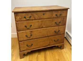 (18th c) CHIPPENDALE MAPLE CHEST OF DRAWERS