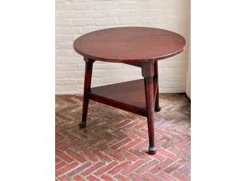 QUEEN ANNE STYLE ROUND TOP TAVERN TABLE