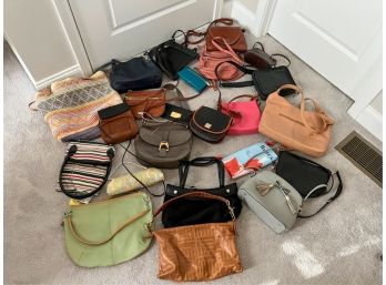 GROUPING OF QUALITY WOMEN'S PURSES