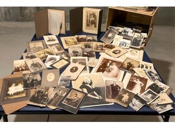 GENEROUS LOT OF EARLY PORTRAIT PHOTOGRAPHY