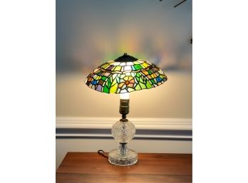 LEADED GLASS SHADE w MOLDED GLASS LAMP