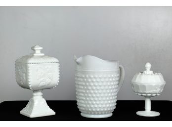 (3) PCS MILK GLASS: PITCHER & COVERED COMPOTES