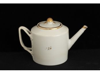 (18th / 19th c) CHINESE EXPORT PORCELAIN TEAPOT