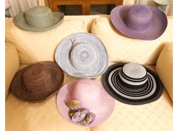 COLORFUL LADIES' SUMMER HATS